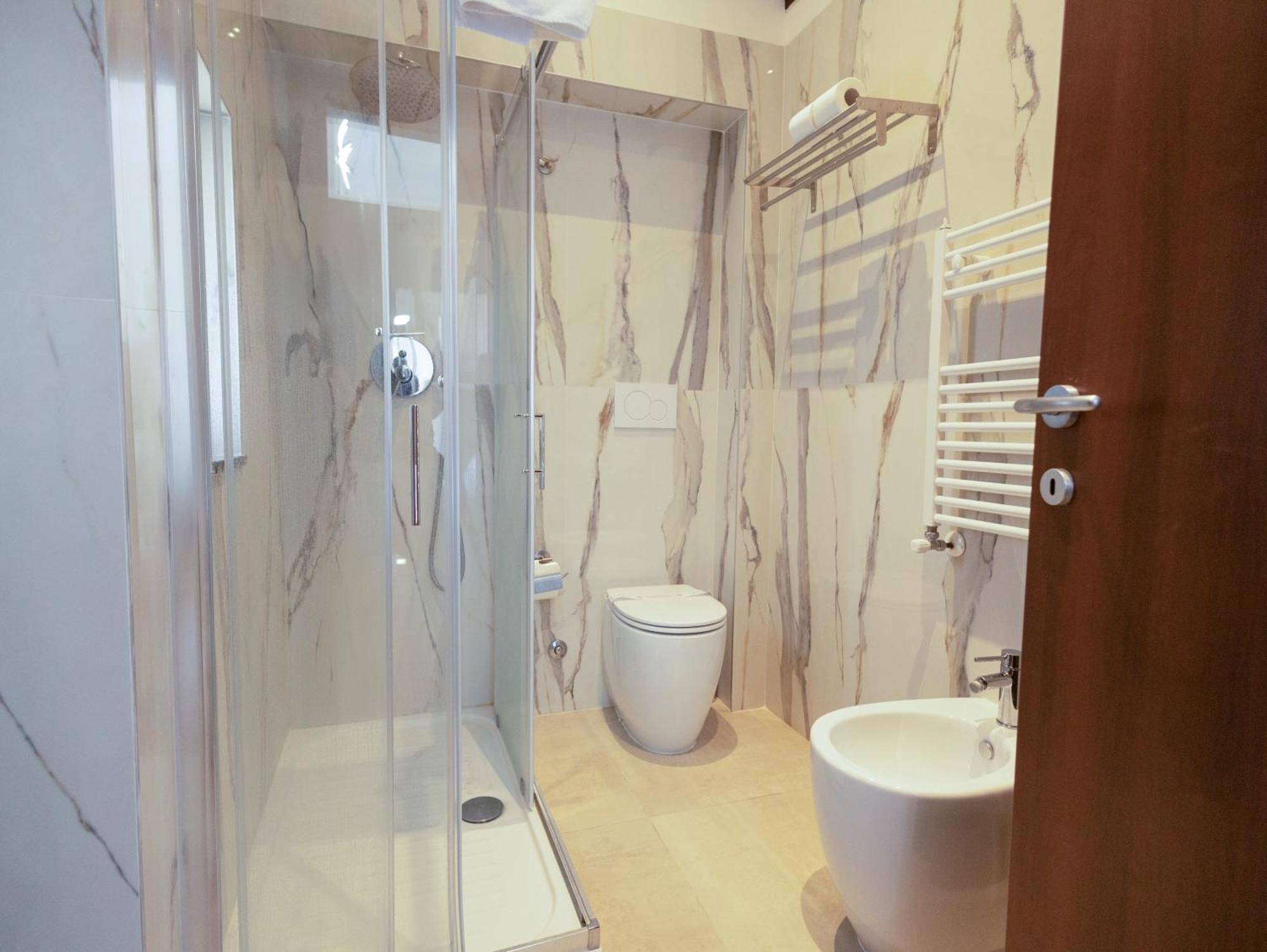 Romerooms Condotti 外观 照片