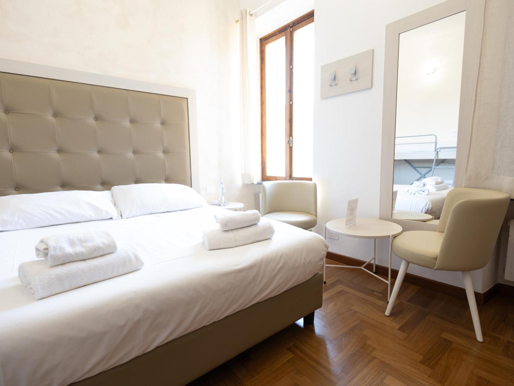 Romerooms Condotti 外观 照片