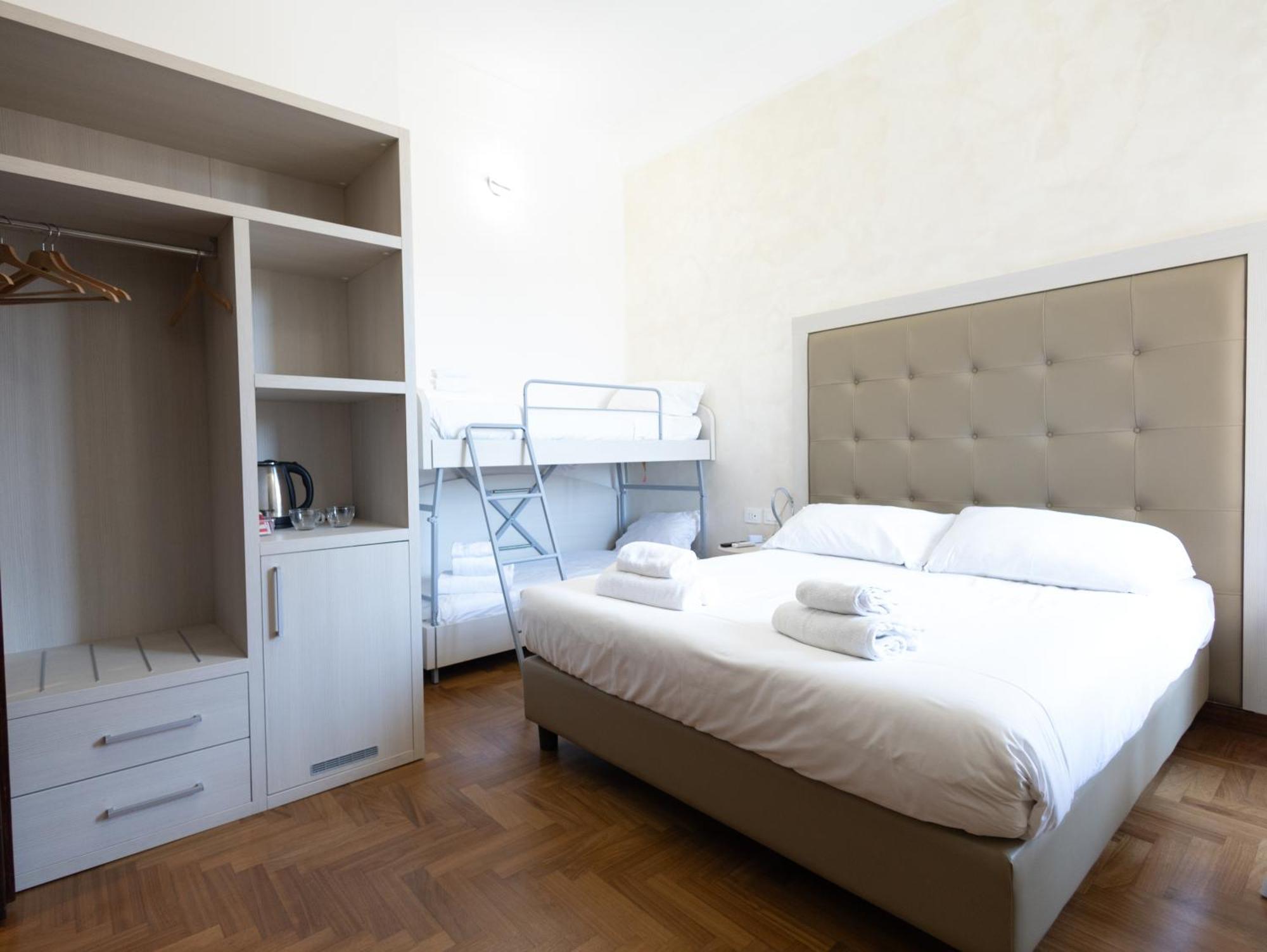 Romerooms Condotti 外观 照片